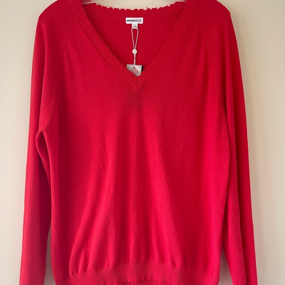 Cute Minnie Rose red pullover top!  NWT. L